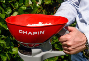 Chapin Hand Crank Action 1