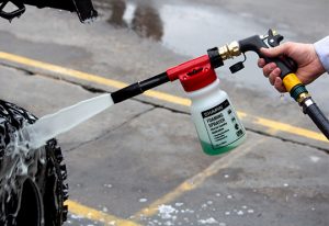 Foaming-End-Sprayer_Action-1