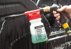 Foaming End Sprayer Action 4